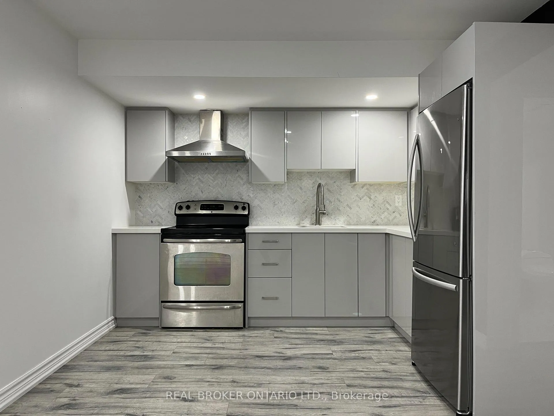 Photo 2 of Unit BSMT, 7 Robert Green Crescent, Vaughan, Patterson — HOMEH
