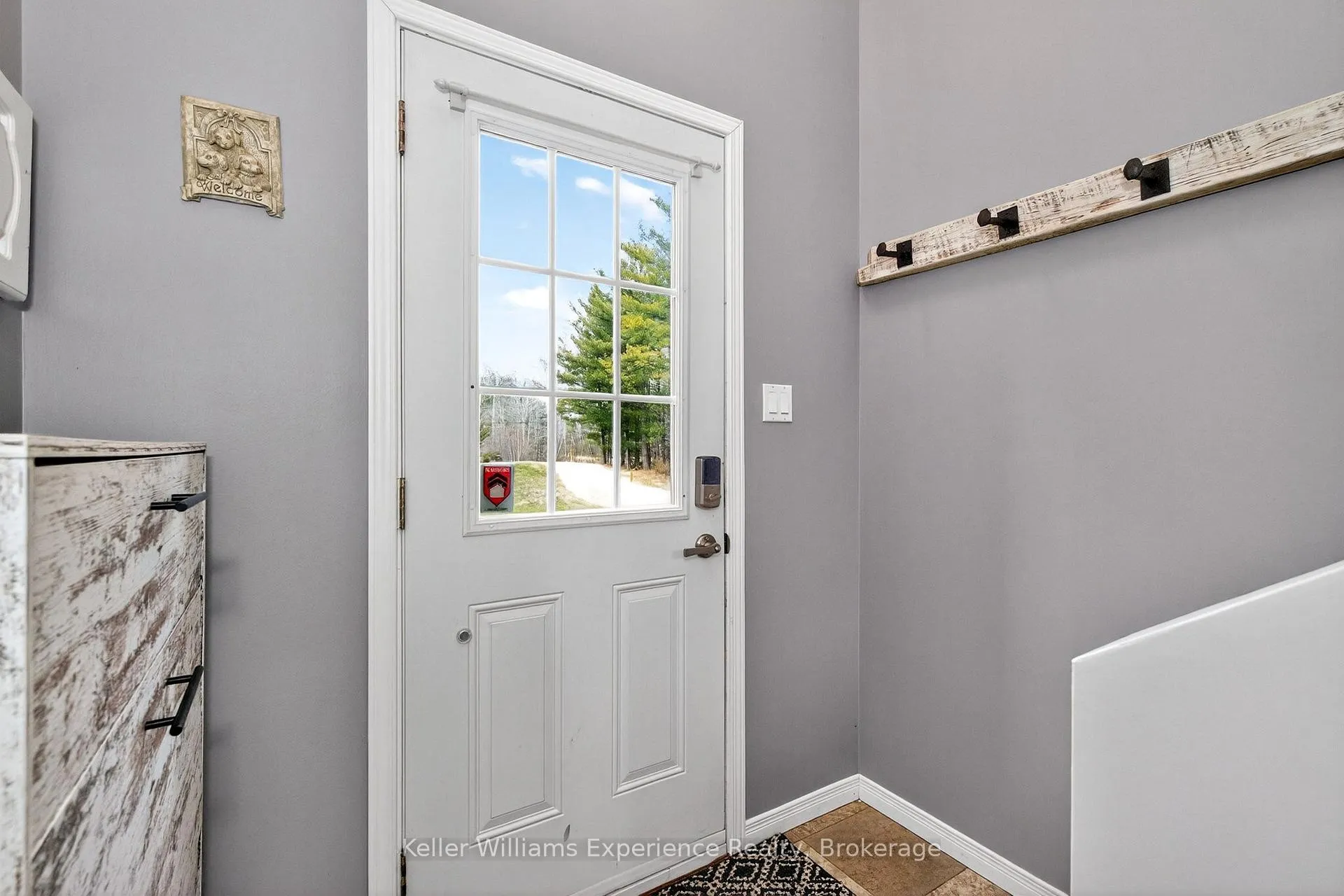 Photo 5 of 2891 Brady Drive, Severn, Washago — HOMEH