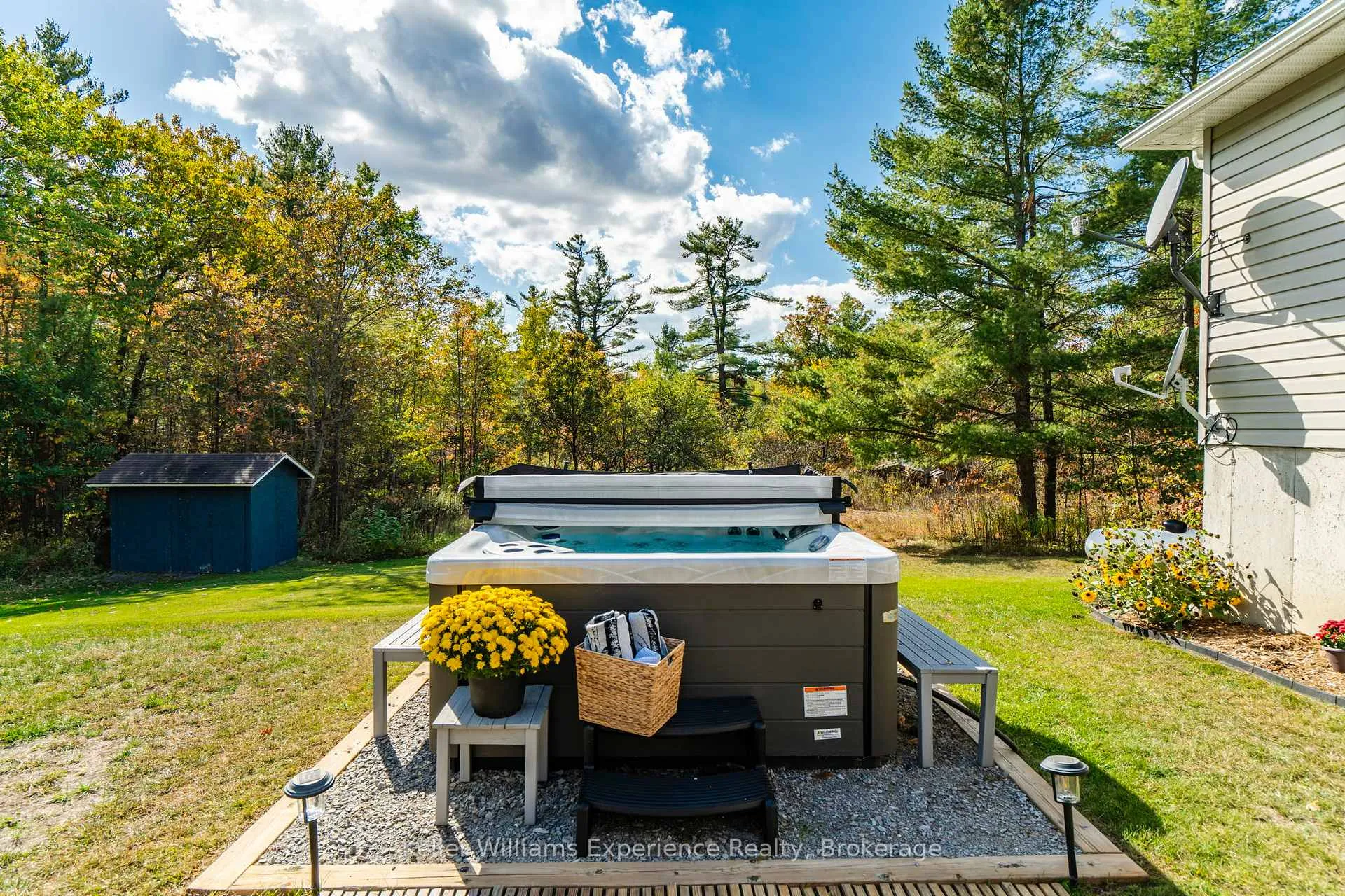 Photo 36 of 2891 Brady Drive, Severn, Washago — HOMEH