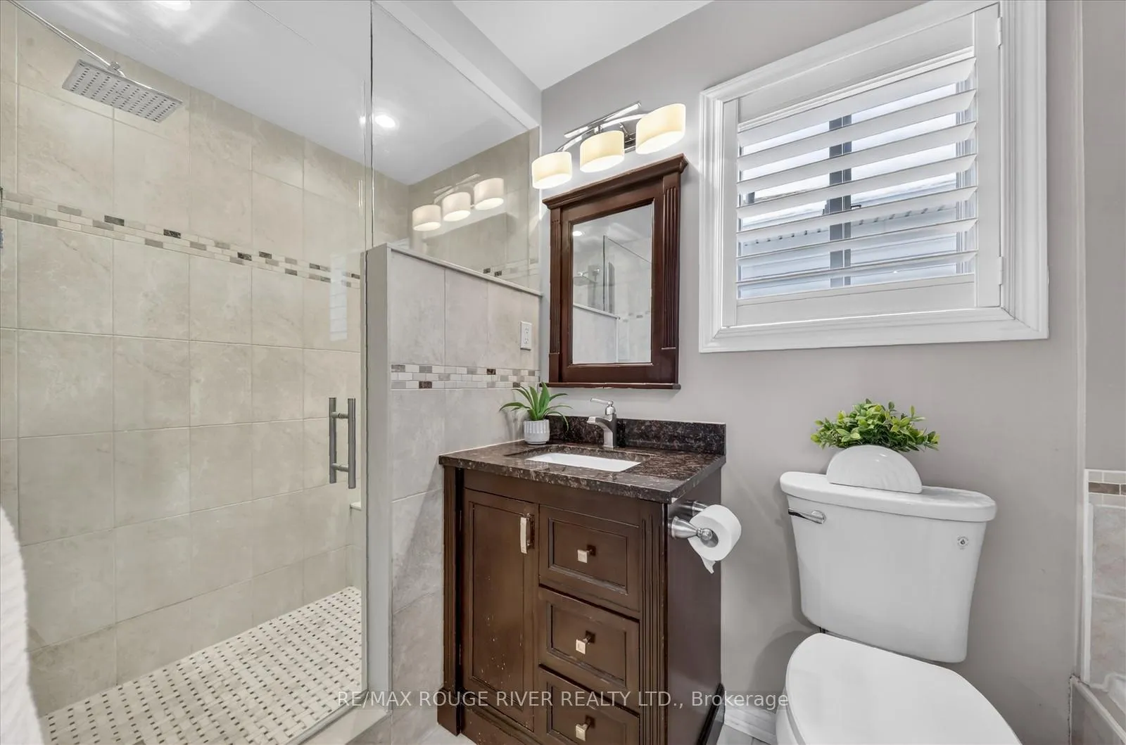 Photo 17 of 89 Kirkland Place, Whitby, Williamsburg — HOMEH