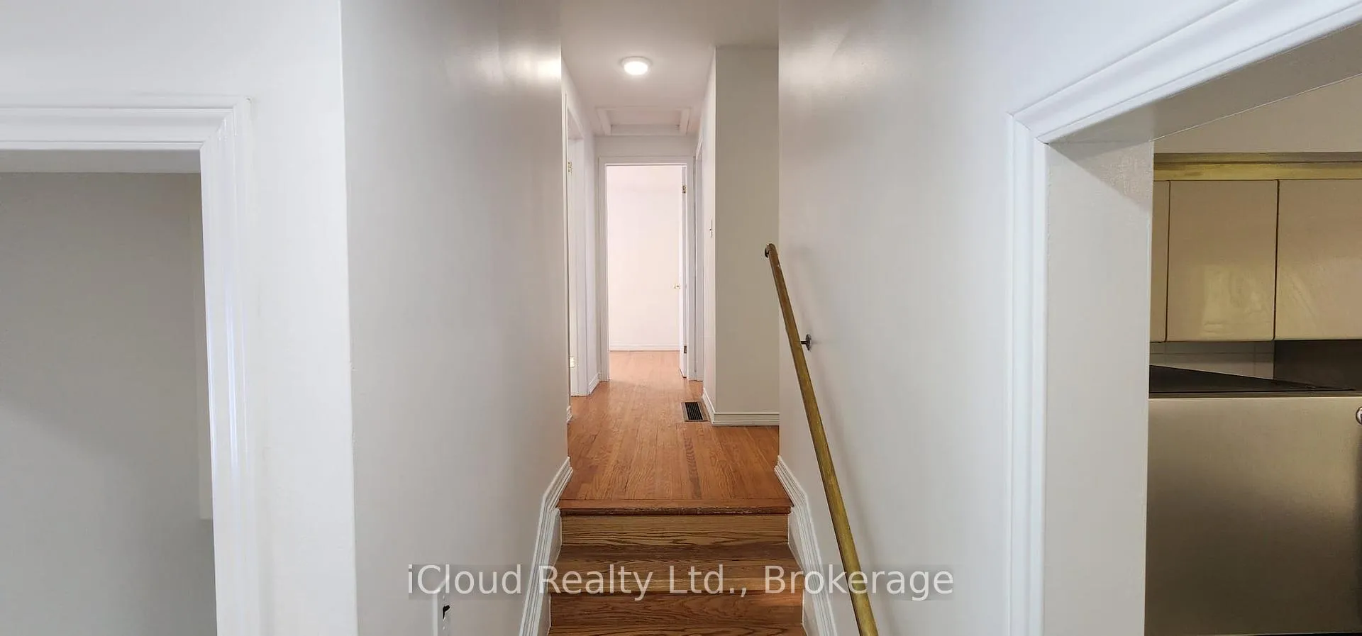 Photo 6 of 131 Victor Boulevard, Hamilton, Greeningdon — HOMEH