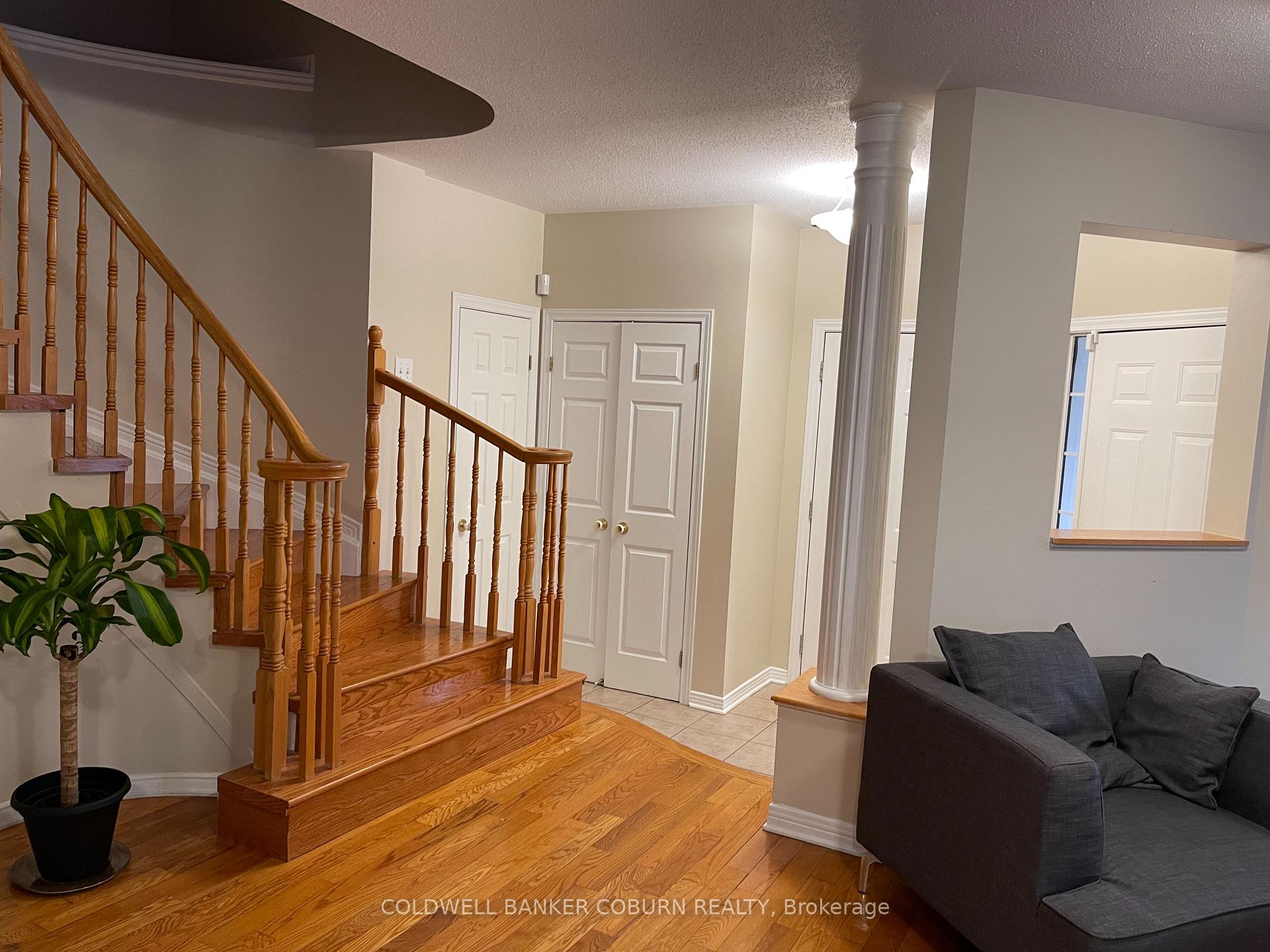 Photo 3 of 15 Oriska Way, Ottawa, Barrhaven - Longfields — HOMEH