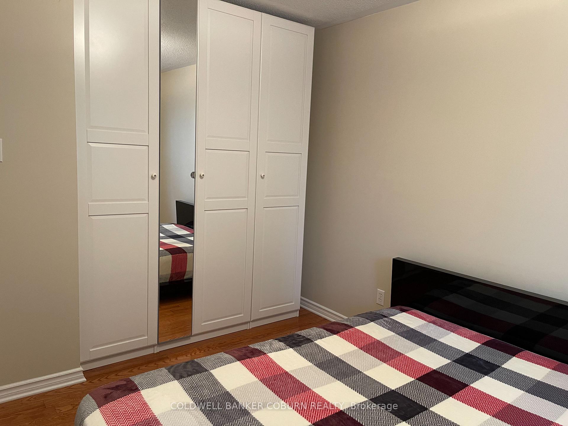 Photo 17 of 15 Oriska Way, Ottawa, Barrhaven - Longfields — HOMEH