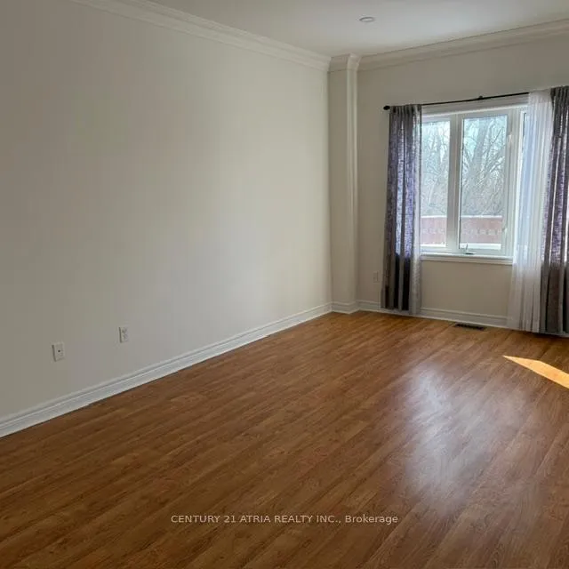 Photo 3 of 52 Arco Circle, Vaughan, Maple — HOMEH