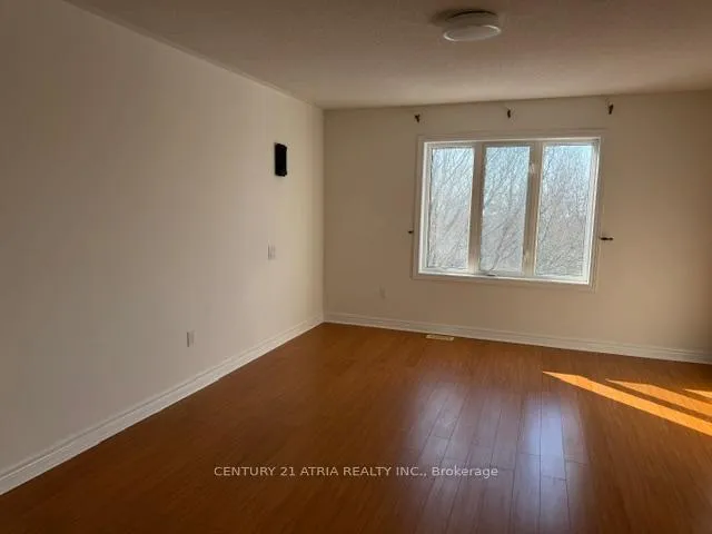Photo 6 of 52 Arco Circle, Vaughan, Maple — HOMEH