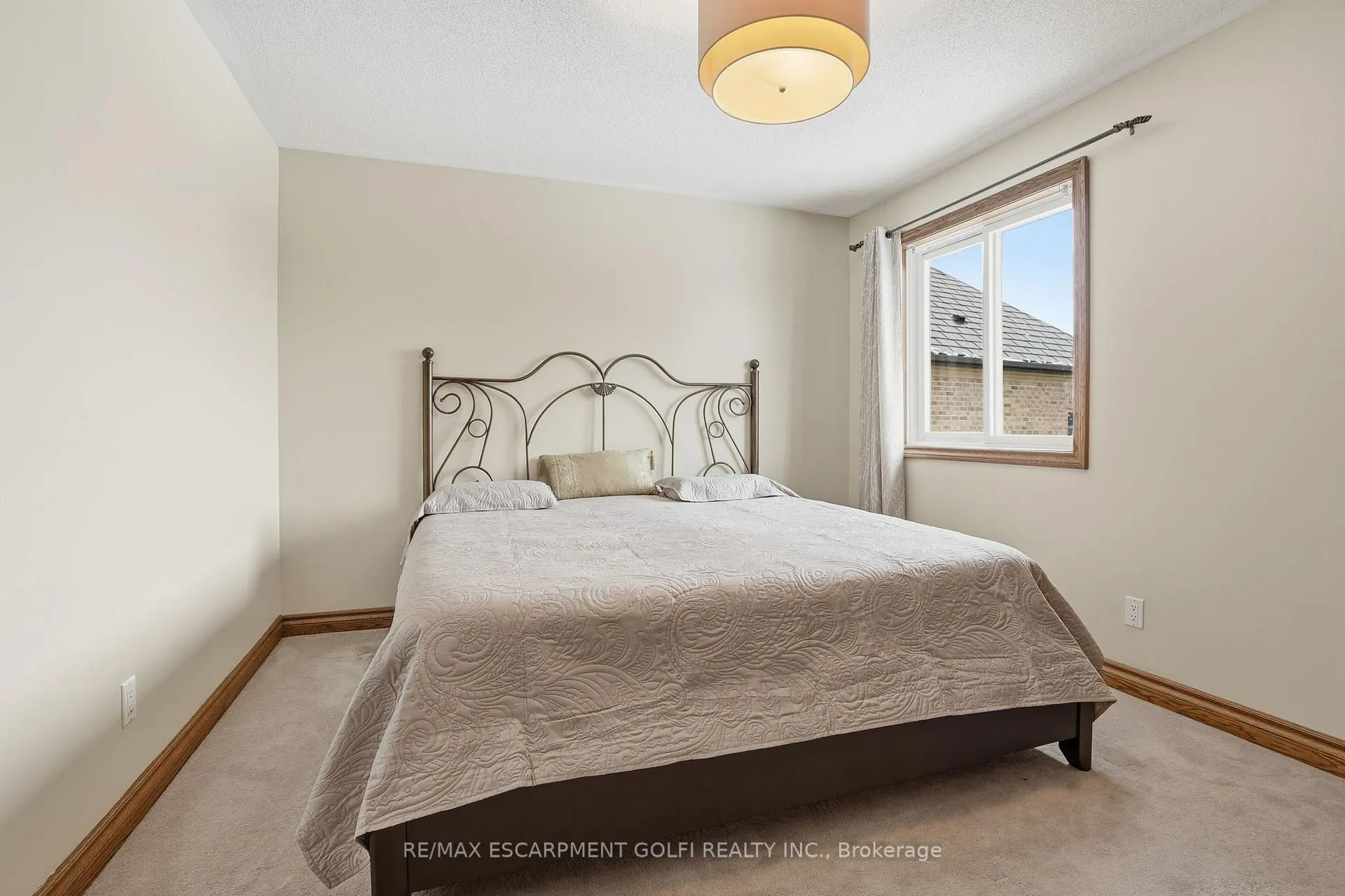 Photo 12 of 9 Lamb Court, Haldimand — HOMEH