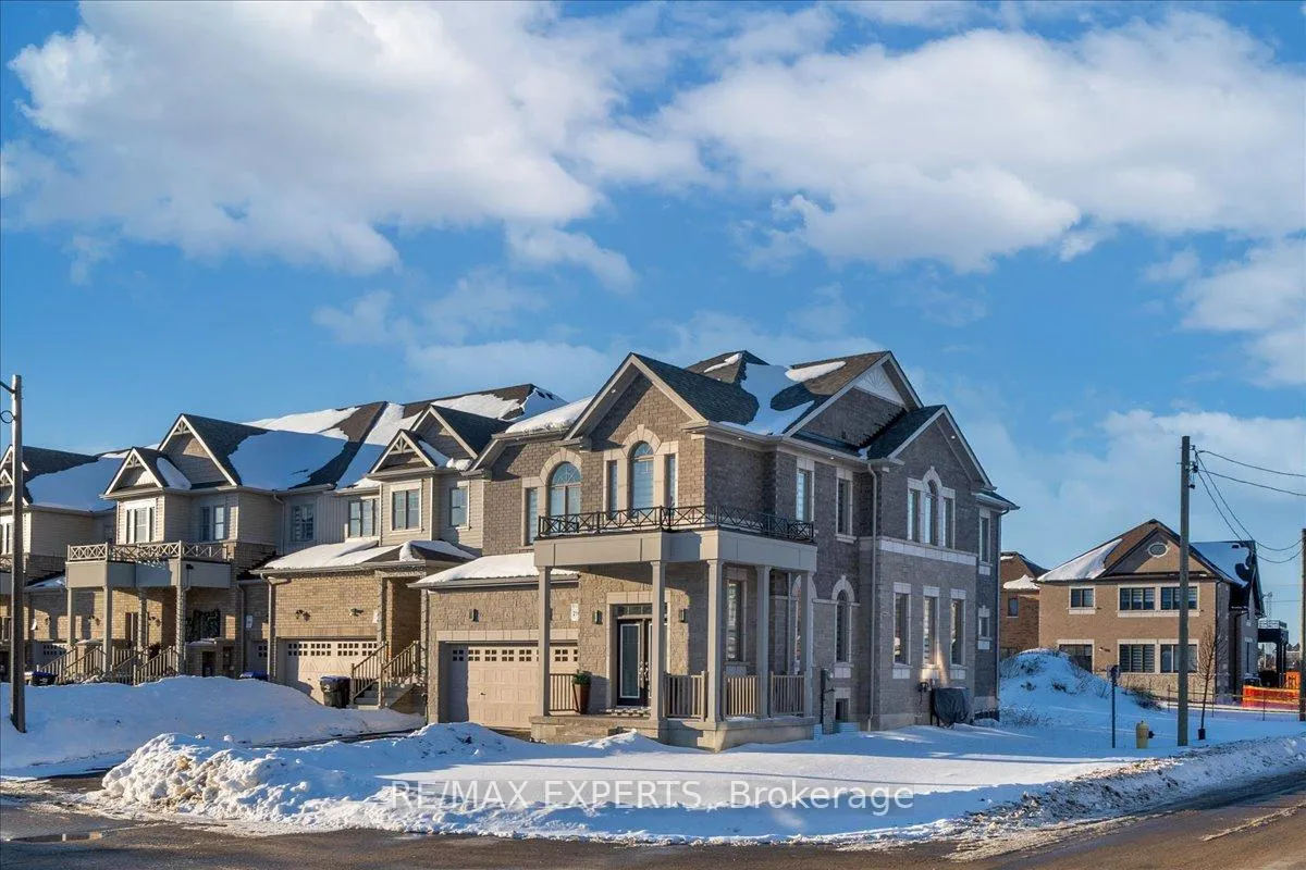 Photo 2 of 42 Lorne Thomas Place, New Tecumseth, Rural New Tecumseth — HOMEH