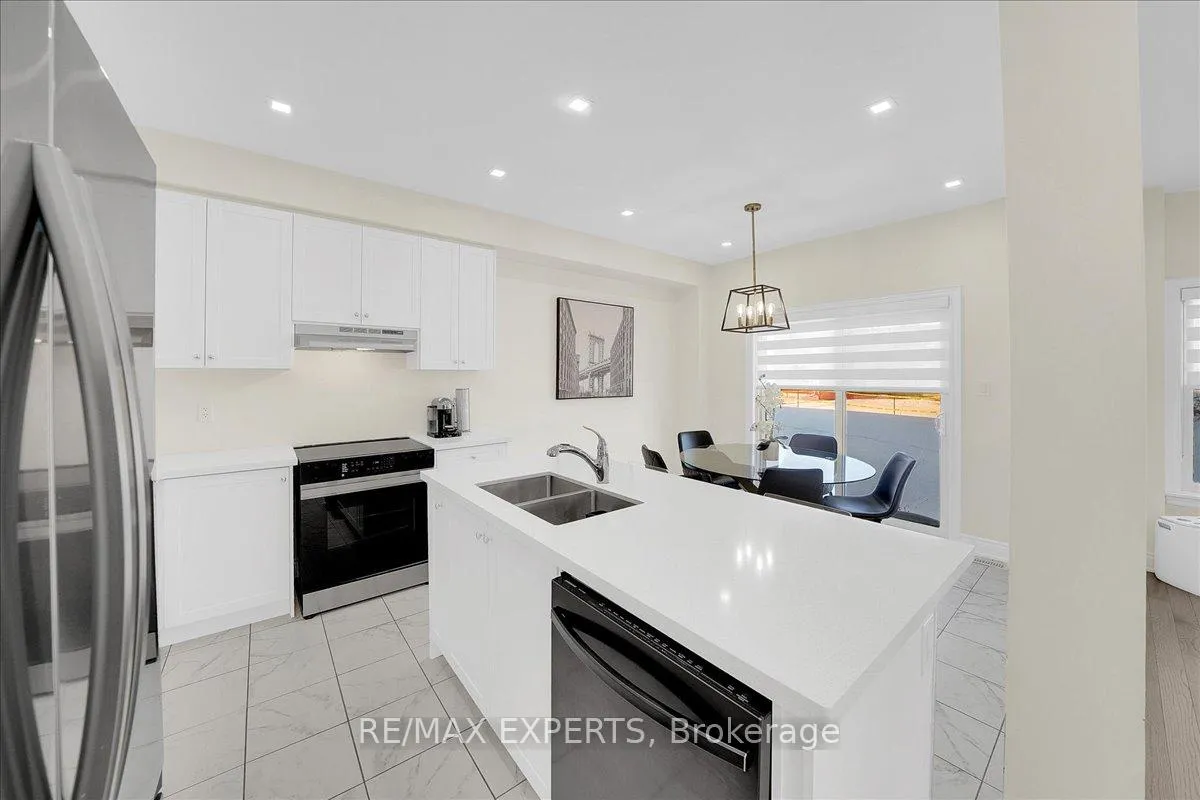 Photo 14 of 42 Lorne Thomas Place, New Tecumseth, Rural New Tecumseth — HOMEH