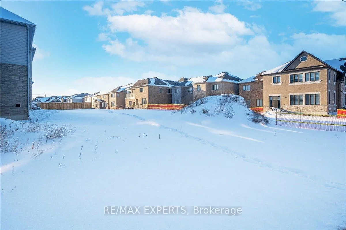 Photo 48 of 42 Lorne Thomas Place, New Tecumseth, Rural New Tecumseth — HOMEH