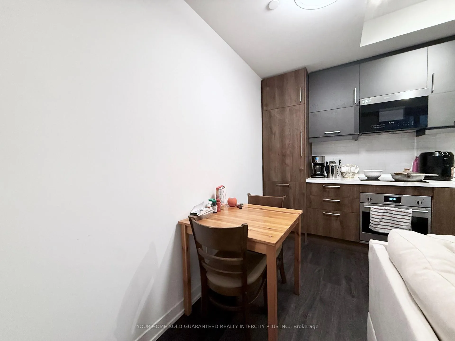 Photo 8 of Unit B917, 292 Verdale Crossing, Markham, Unionville — HOMEH