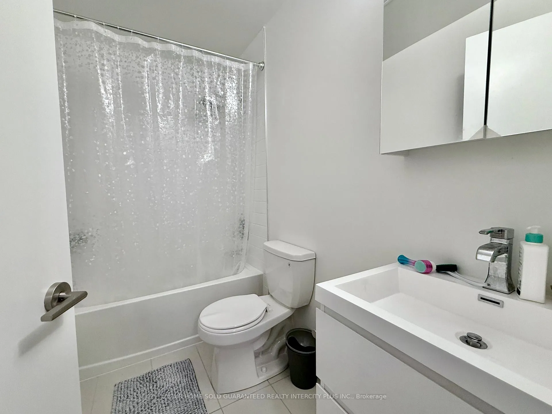 Photo 13 of Unit B917, 292 Verdale Crossing, Markham, Unionville — HOMEH