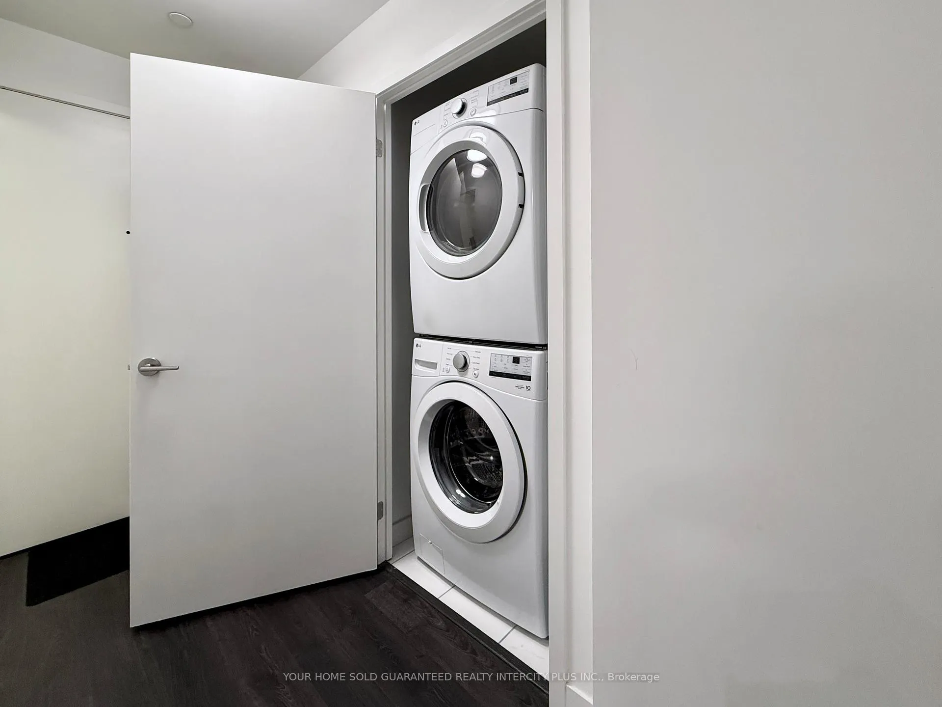 Photo 19 of Unit B917, 292 Verdale Crossing, Markham, Unionville — HOMEH
