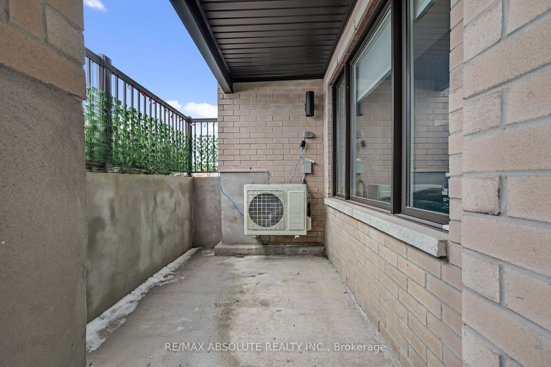 Photo 5 of Unit G, 40 Jaguar Private, Ottawa, Kanata - Emerald Meadows/Trailwest — HOMEH