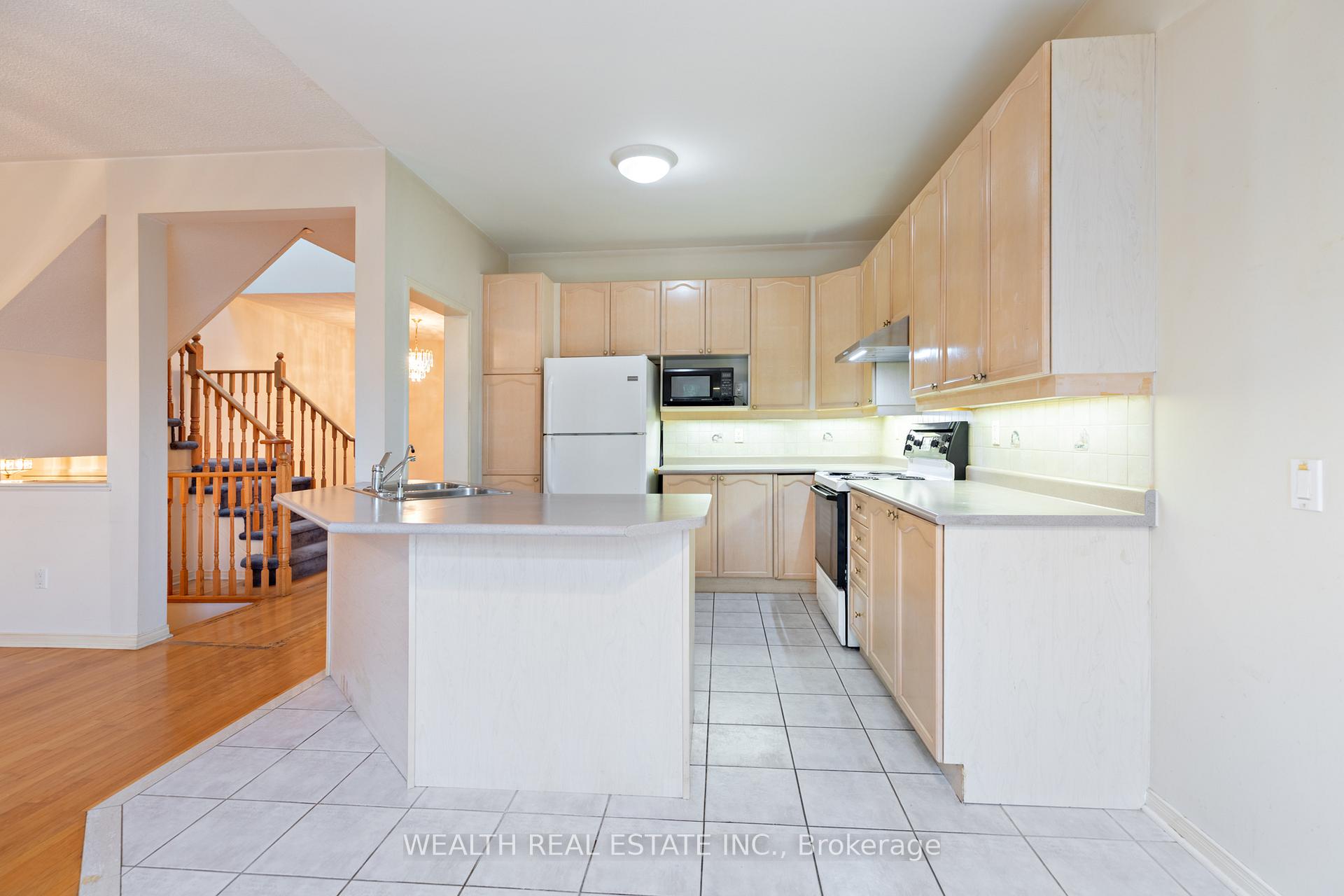 Photo 7 of 89 Snowdon Circle, Markham, Markville — HOMEH