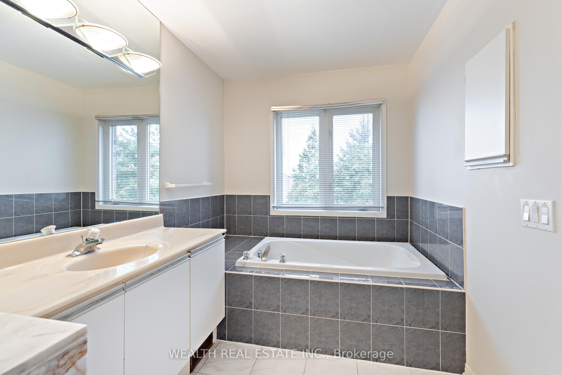 Photo 14 of 89 Snowdon Circle, Markham, Markville — HOMEH