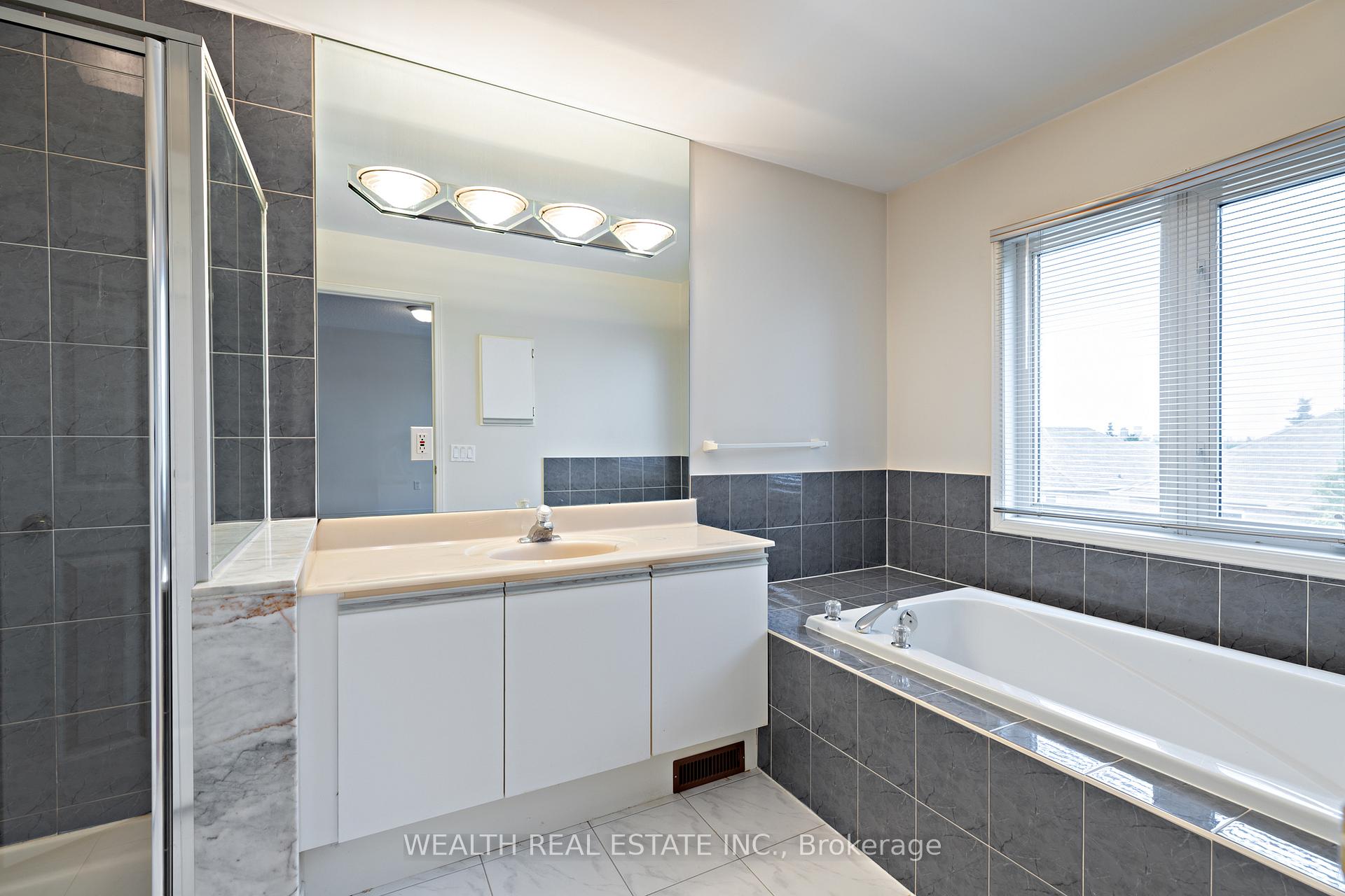 Photo 15 of 89 Snowdon Circle, Markham, Markville — HOMEH