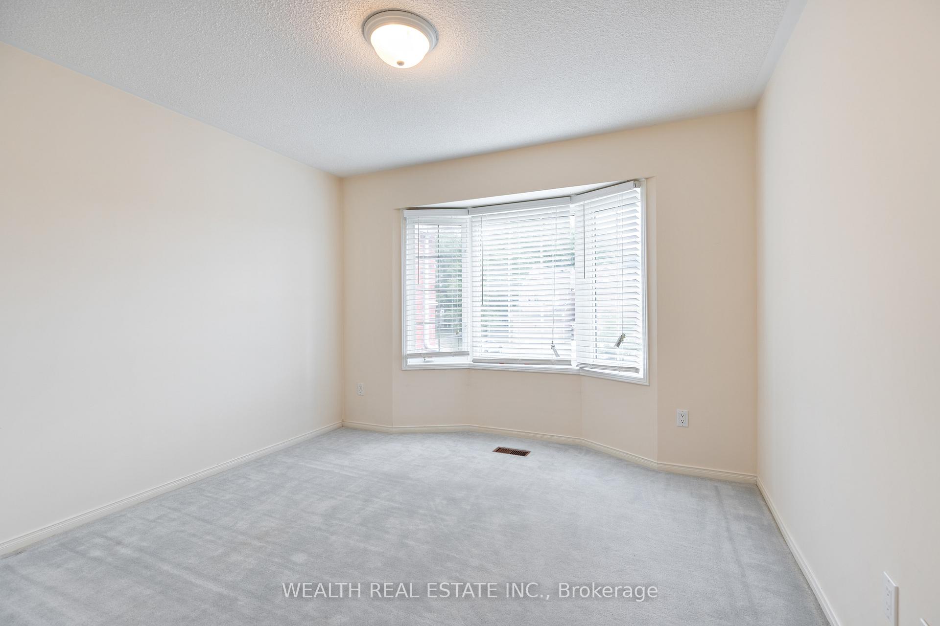 Photo 16 of 89 Snowdon Circle, Markham, Markville — HOMEH