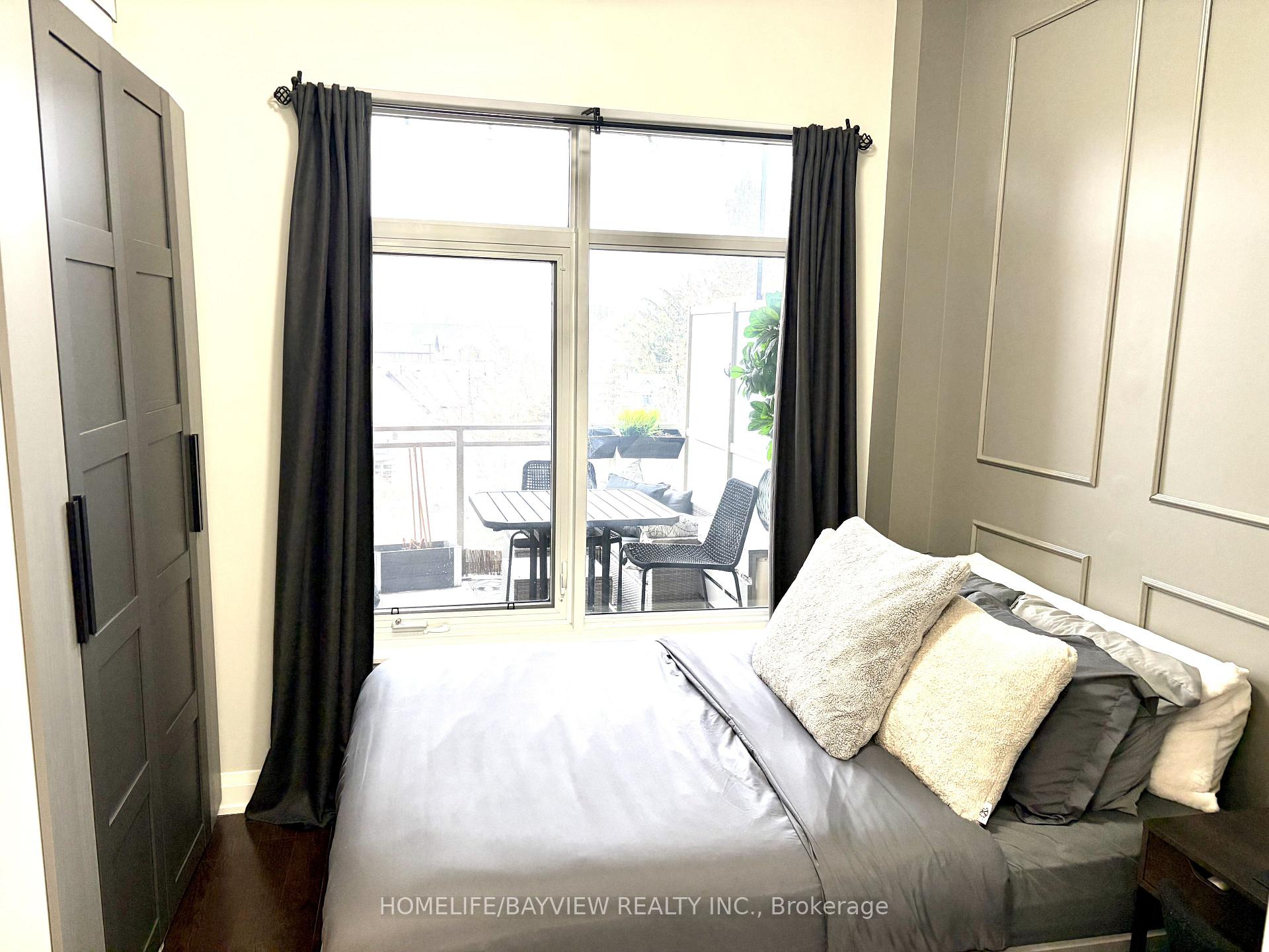 Photo 9 of Unit 415, 15277 Yonge Street, Aurora, Aurora Village — HOMEH