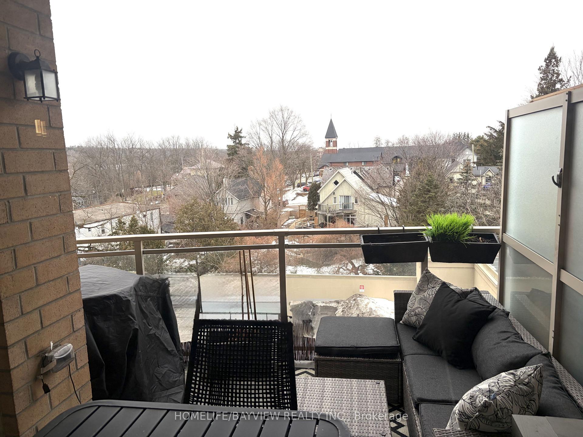 Photo 14 of Unit 415, 15277 Yonge Street, Aurora, Aurora Village — HOMEH