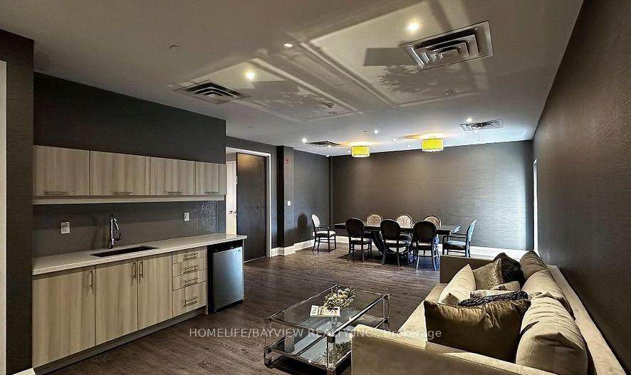 Photo 16 of Unit 415, 15277 Yonge Street, Aurora, Aurora Village — HOMEH