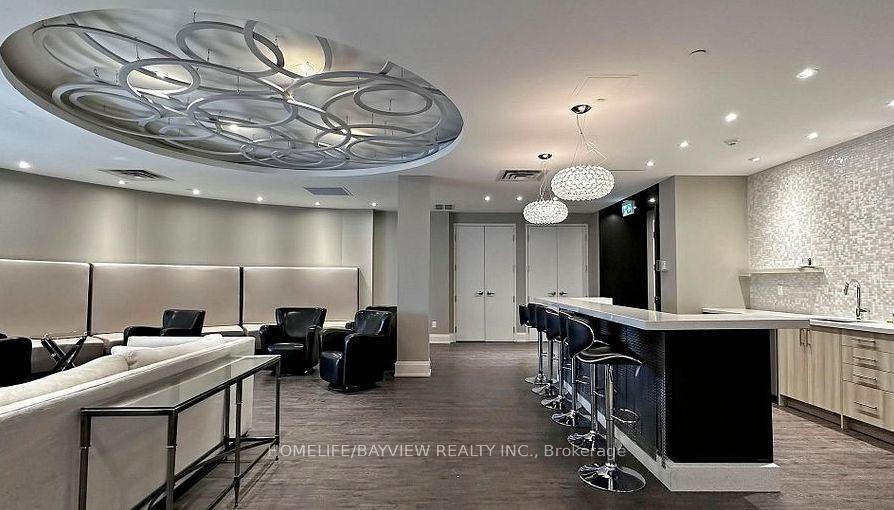 Photo 19 of Unit 415, 15277 Yonge Street, Aurora, Aurora Village — HOMEH