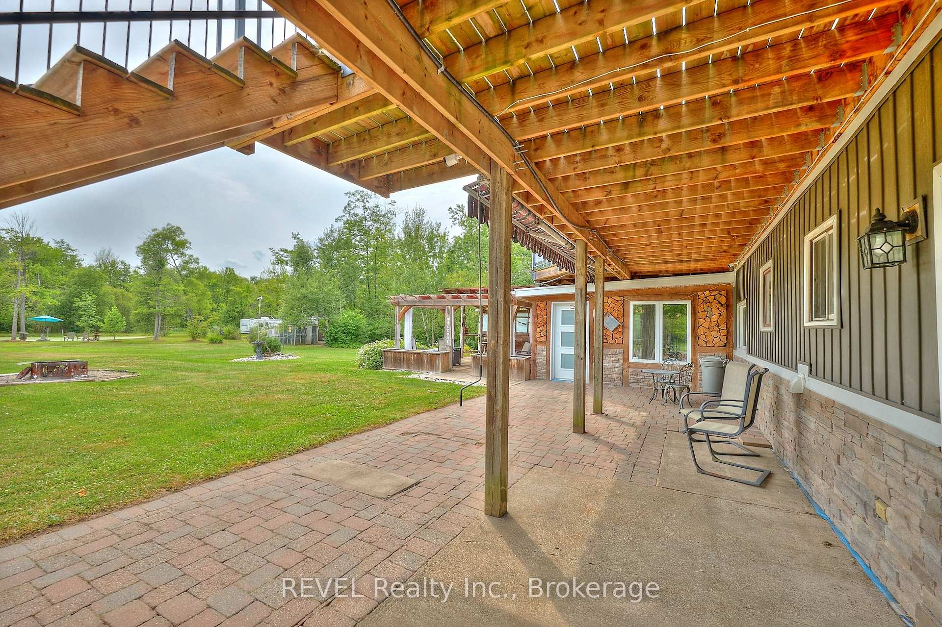 Photo 7 of 740 Highway 20, Pelham, Fenwick — HOMEH
