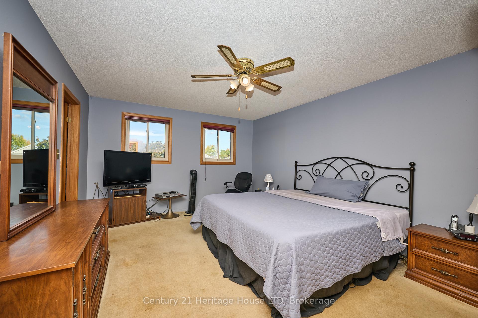Photo 18 of 18 Bascary Crescent, St. Catharines, Rykert/Vansickle — HOMEH