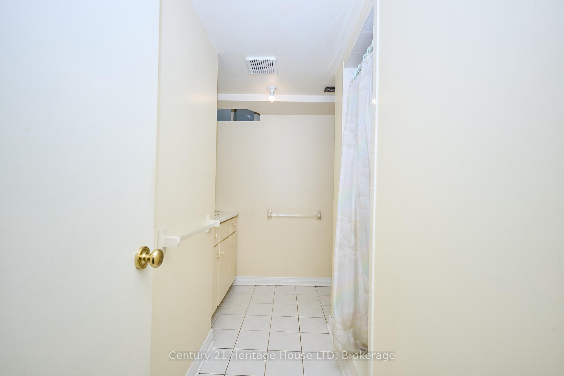 Photo 34 of 18 Bascary Crescent, St. Catharines, Rykert/Vansickle — HOMEH