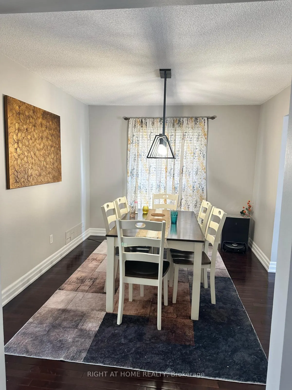 Photo 5 of 43 Wright Crescent, Ajax, Central — HOMEH