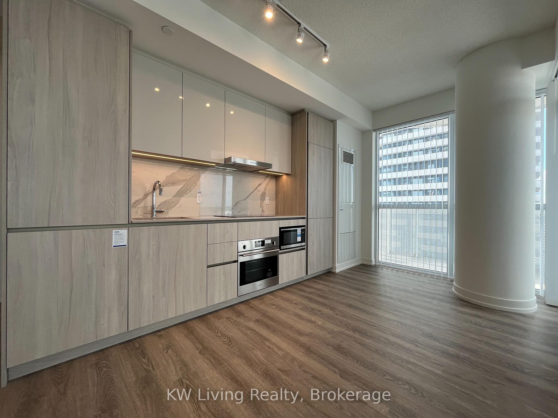 Photo 9 of Unit 3302, 8 Interchange Way, Vaughan, Vaughan Corporate Centre — HOMEH