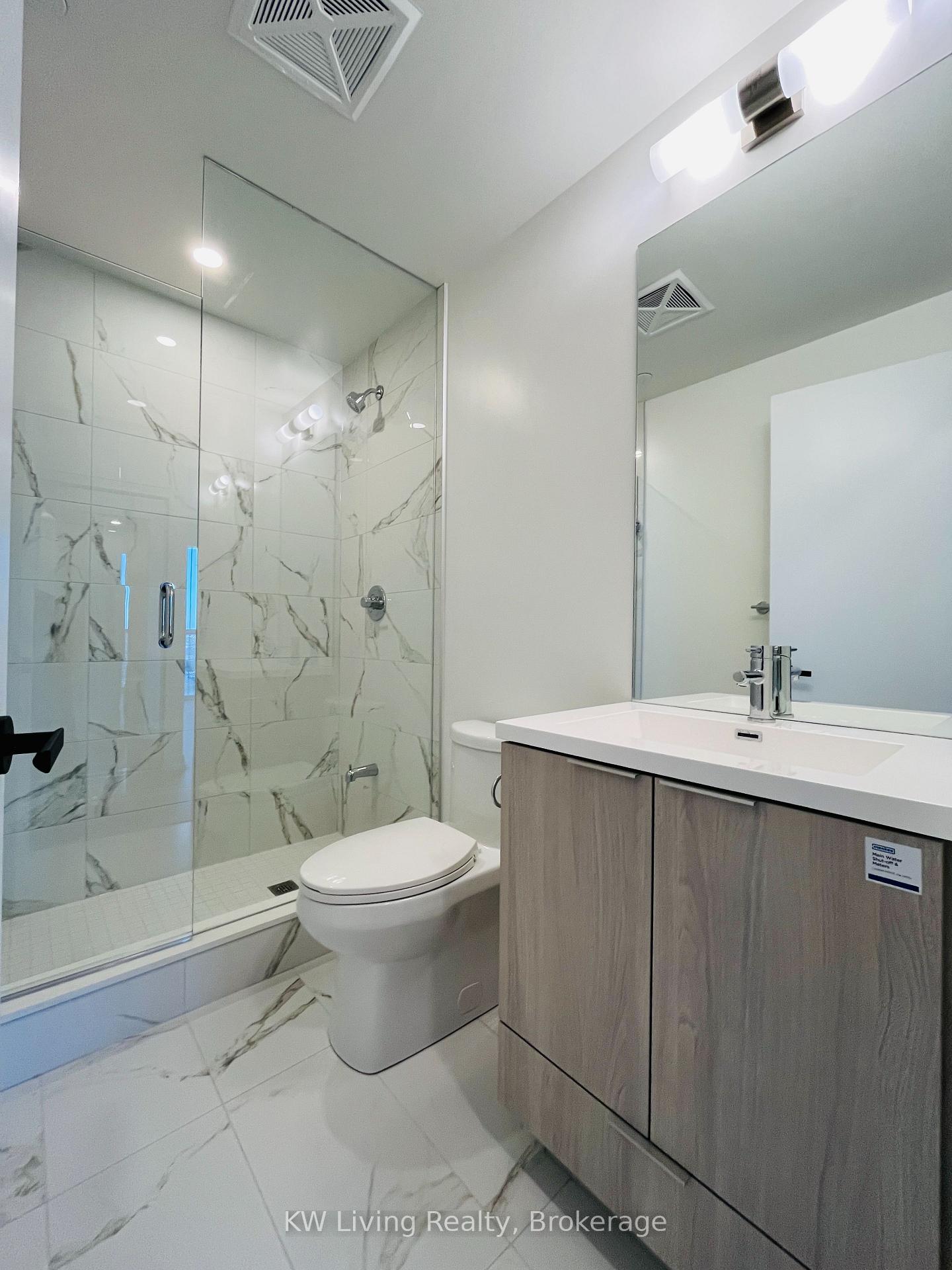 Photo 10 of Unit 3302, 8 Interchange Way, Vaughan, Vaughan Corporate Centre — HOMEH