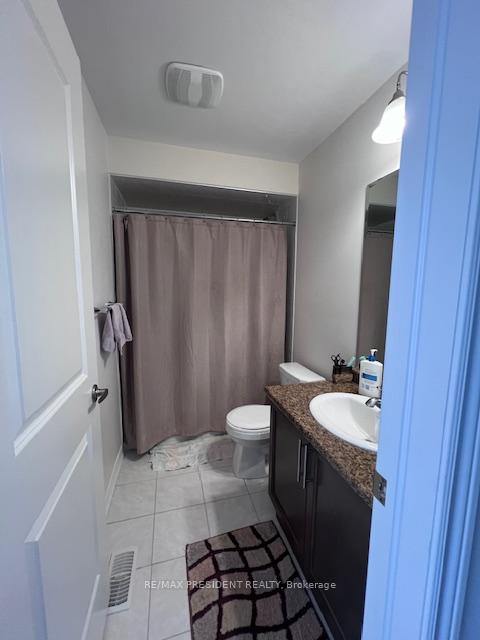 Photo 12 of 50 Beasley Grove, Hamilton, Ancaster — HOMEH
