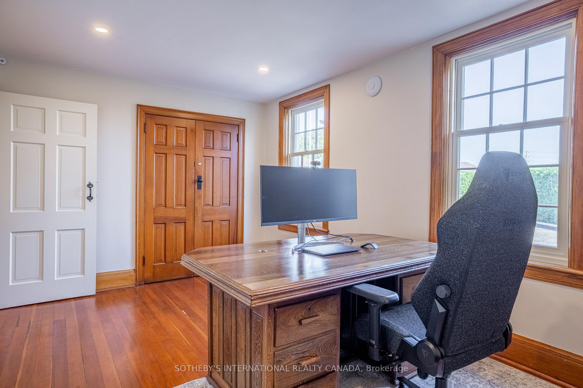 Photo 20 of 220 Old Yonge Street, Aurora, Aurora Village — HOMEH