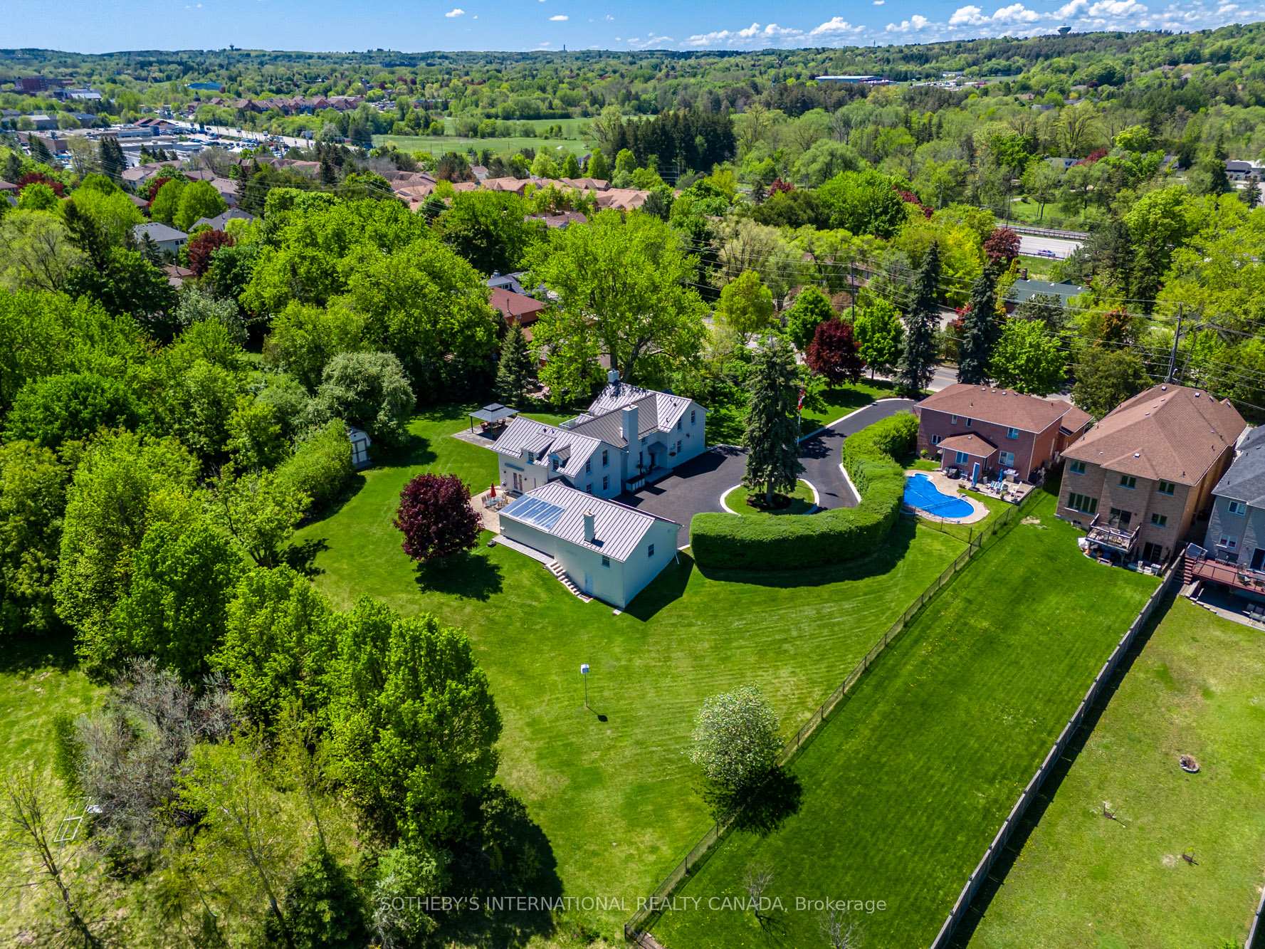 Photo 41 of 220 Old Yonge Street, Aurora, Aurora Village — HOMEH