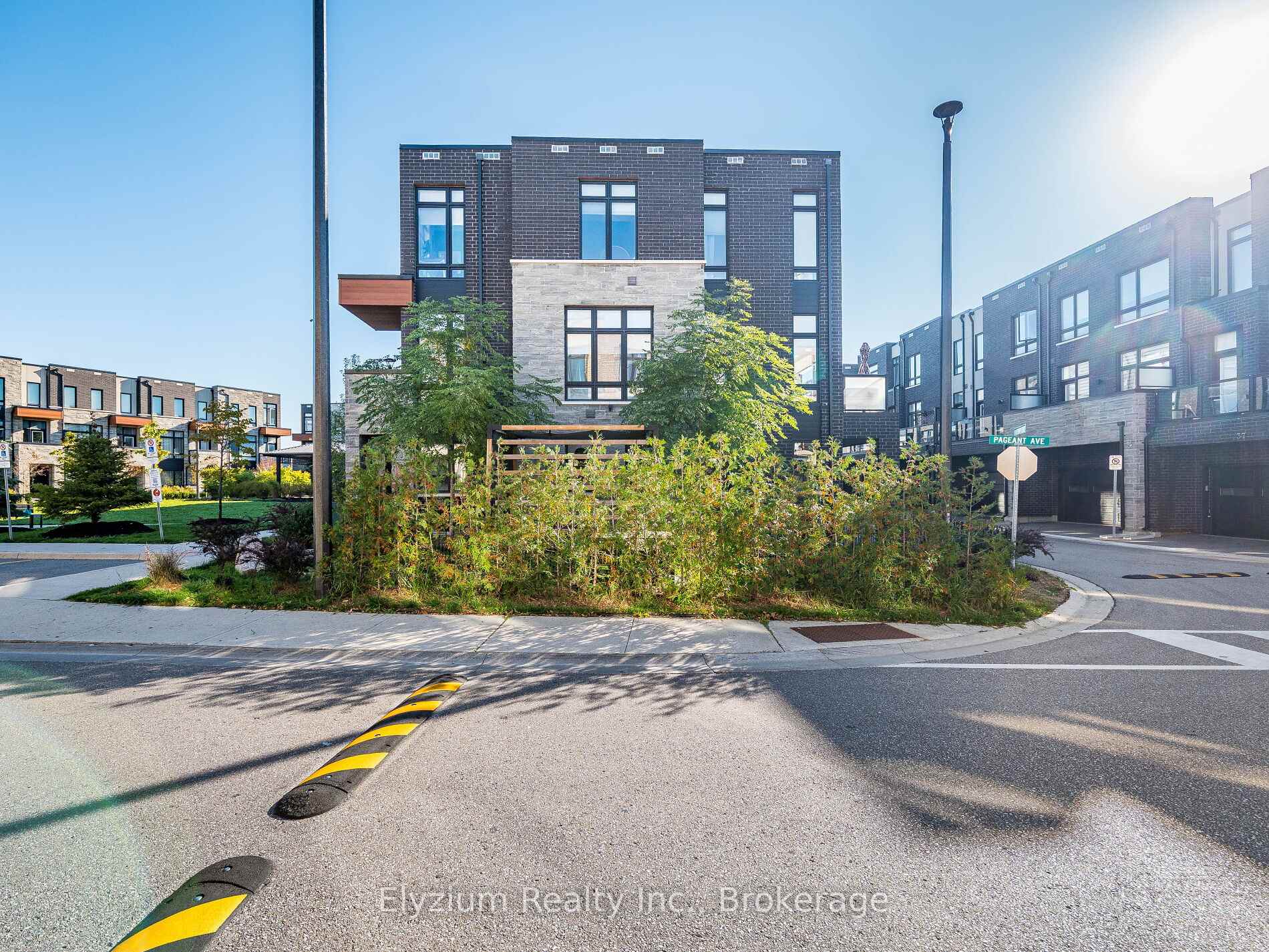 Photo 39 of 36 Barbini Drive, Vaughan, Vellore Village — HOMEH