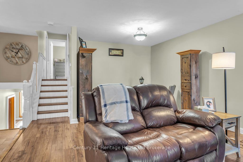 Photo 5 of 47 Beckett Boulevard, Tillsonburg — HOMEH
