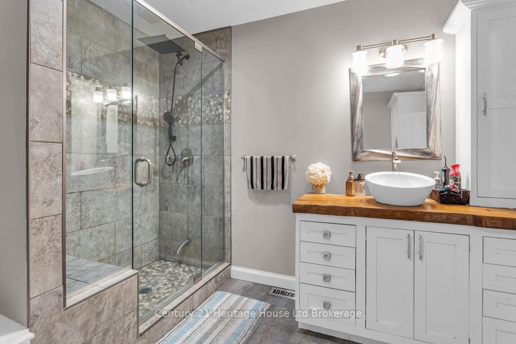 Photo 17 of 47 Beckett Boulevard, Tillsonburg — HOMEH