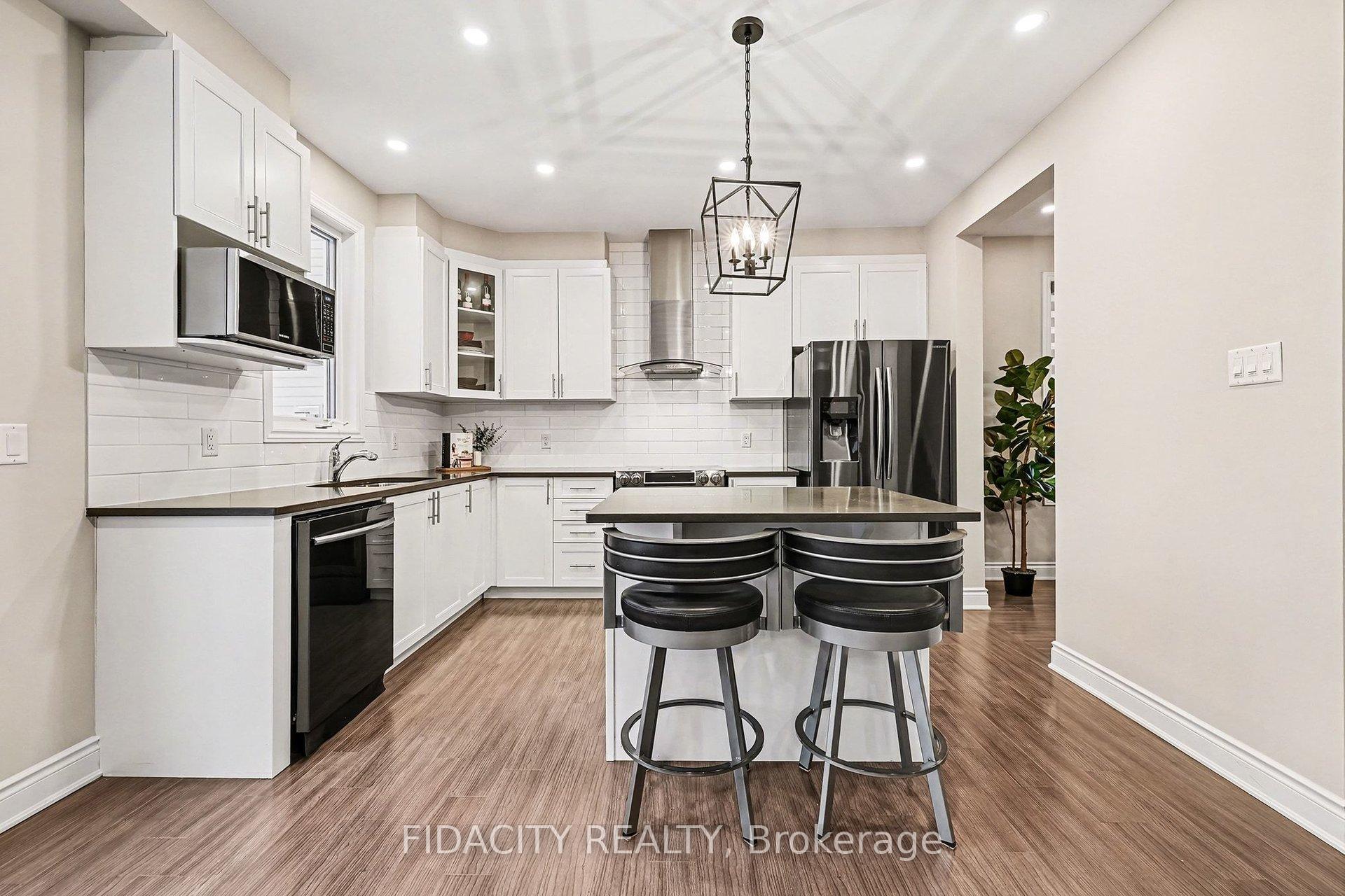 Photo 11 of 547 Parade Drive, Ottawa, Stittsville (South) — HOMEH