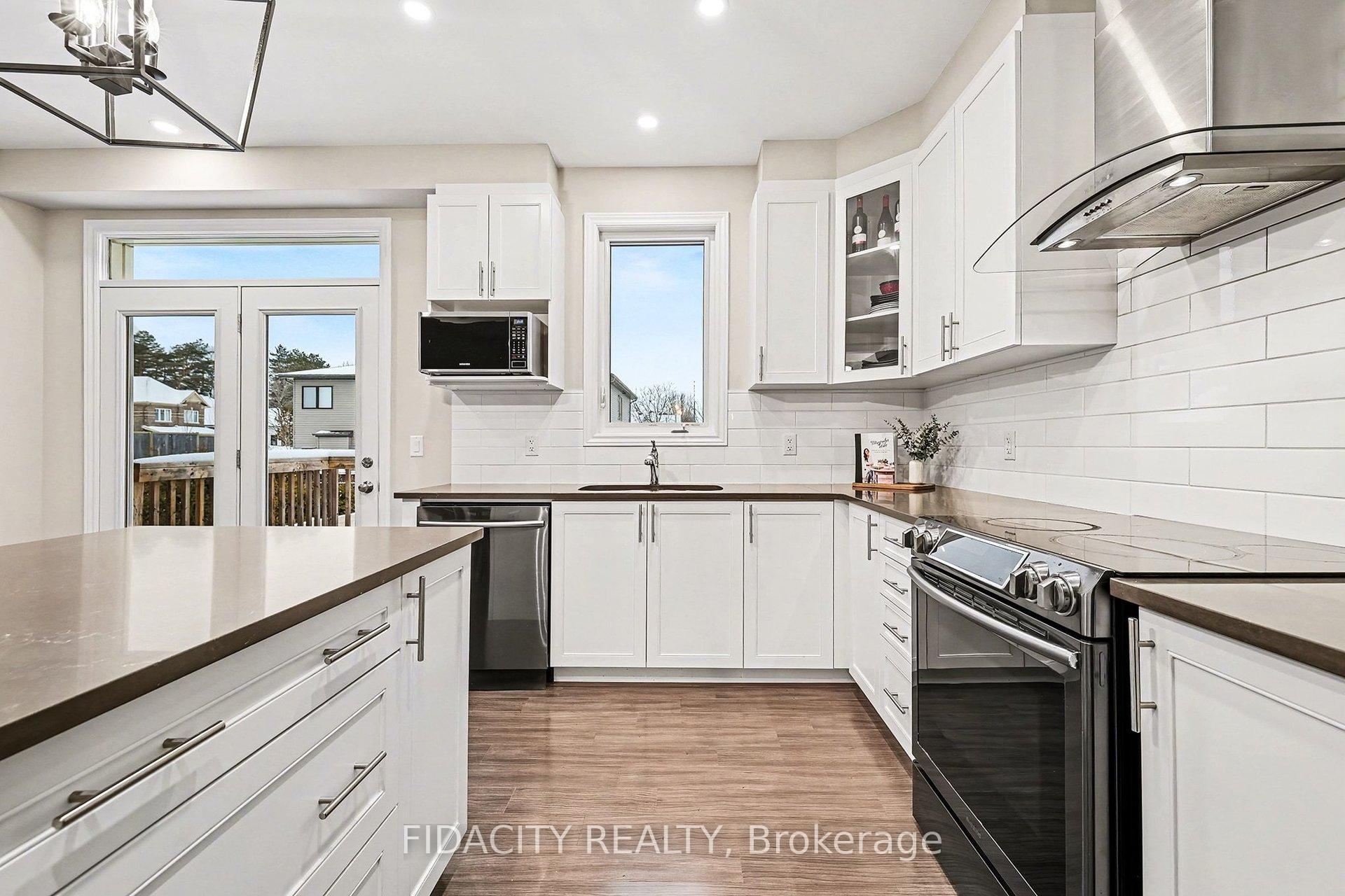 Photo 13 of 547 Parade Drive, Ottawa, Stittsville (South) — HOMEH