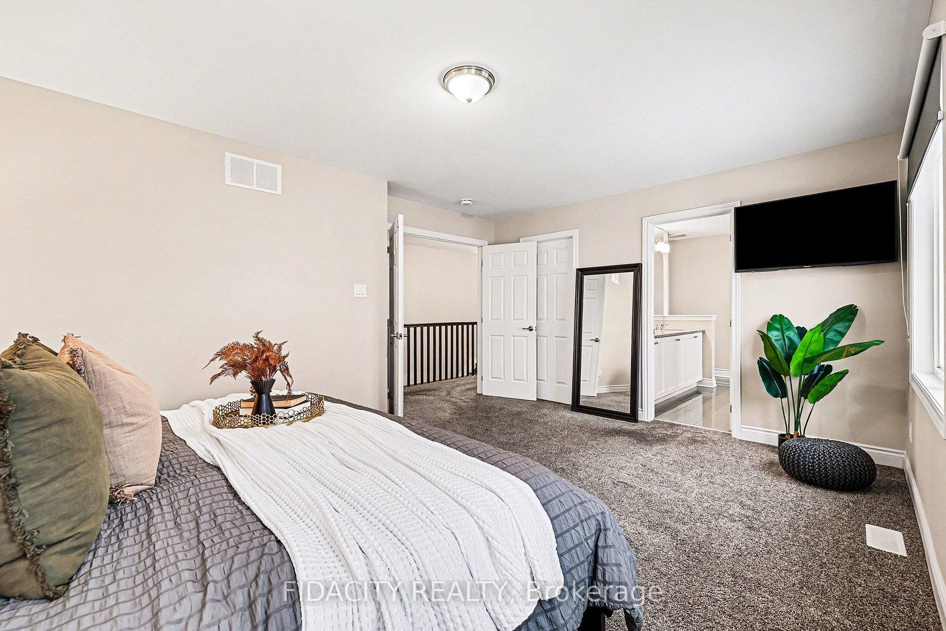 Photo 20 of 547 Parade Drive, Ottawa, Stittsville (South) — HOMEH