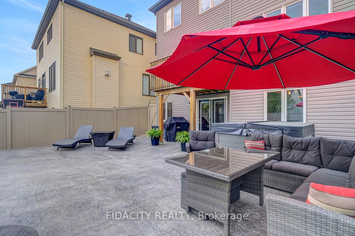 Photo 30 of 547 Parade Drive, Ottawa, Stittsville (South) — HOMEH