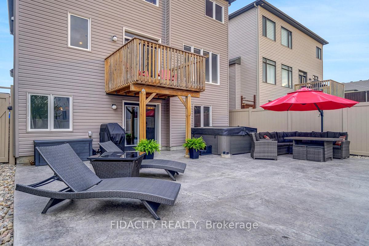 Photo 31 of 547 Parade Drive, Ottawa, Stittsville (South) — HOMEH