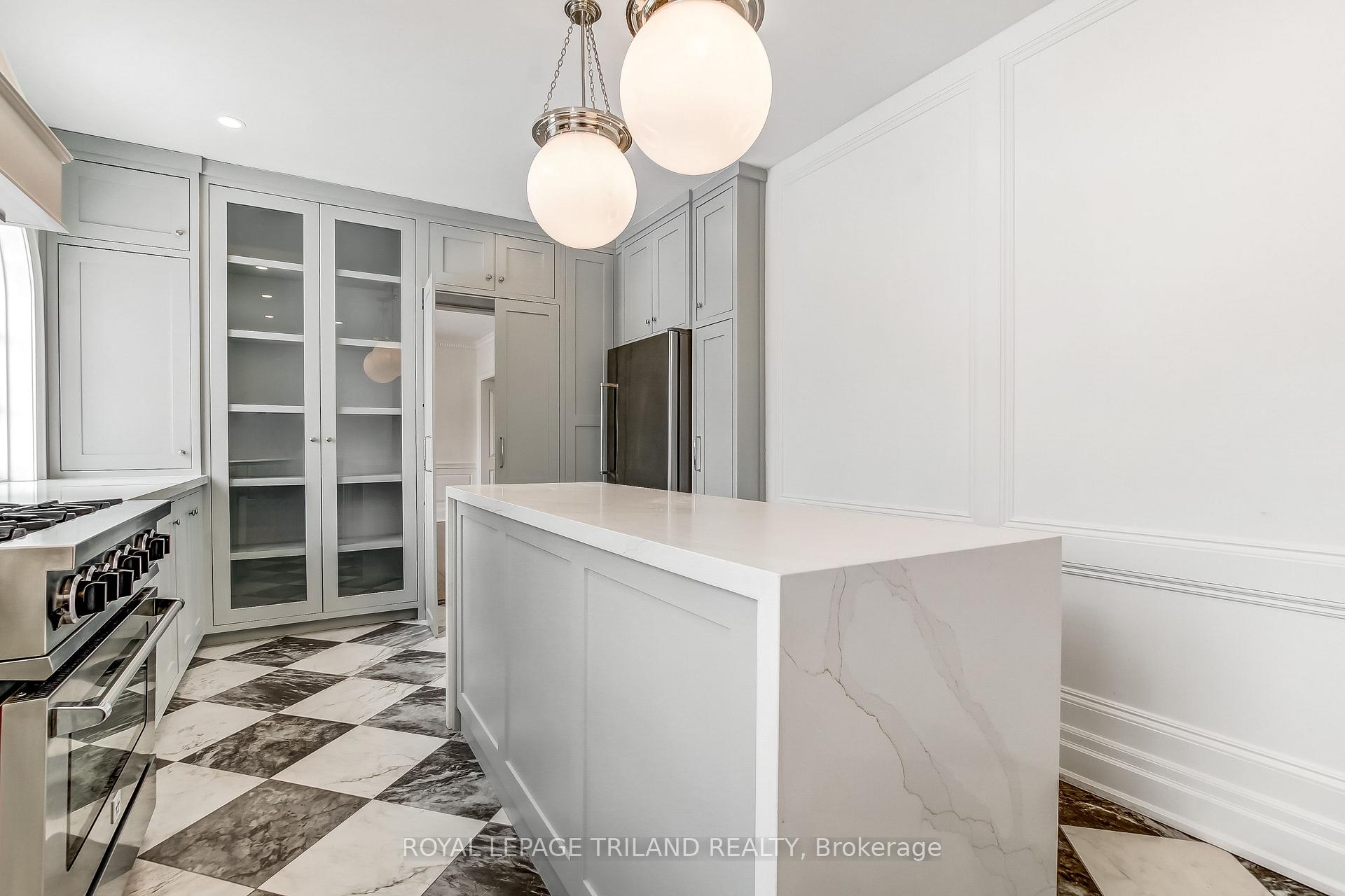 Photo 16 of 1965 Highland Heights, London, South P — HOMEH