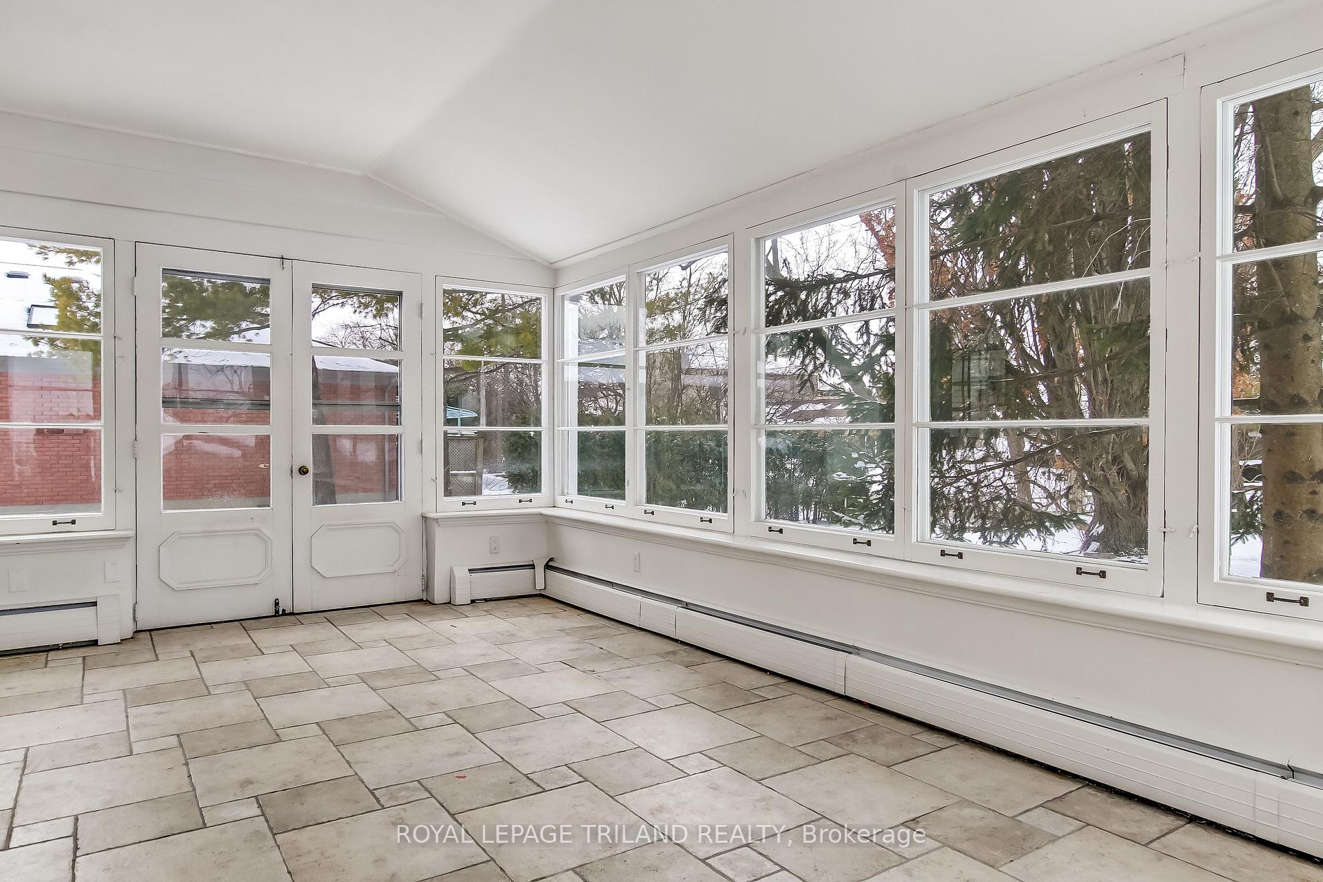 Photo 23 of 1965 Highland Heights, London, South P — HOMEH