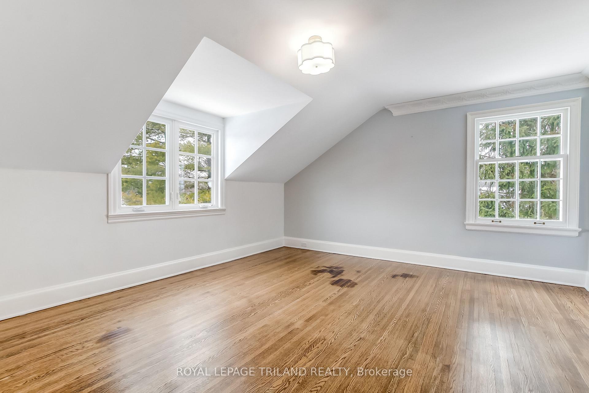 Photo 31 of 1965 Highland Heights, London, South P — HOMEH