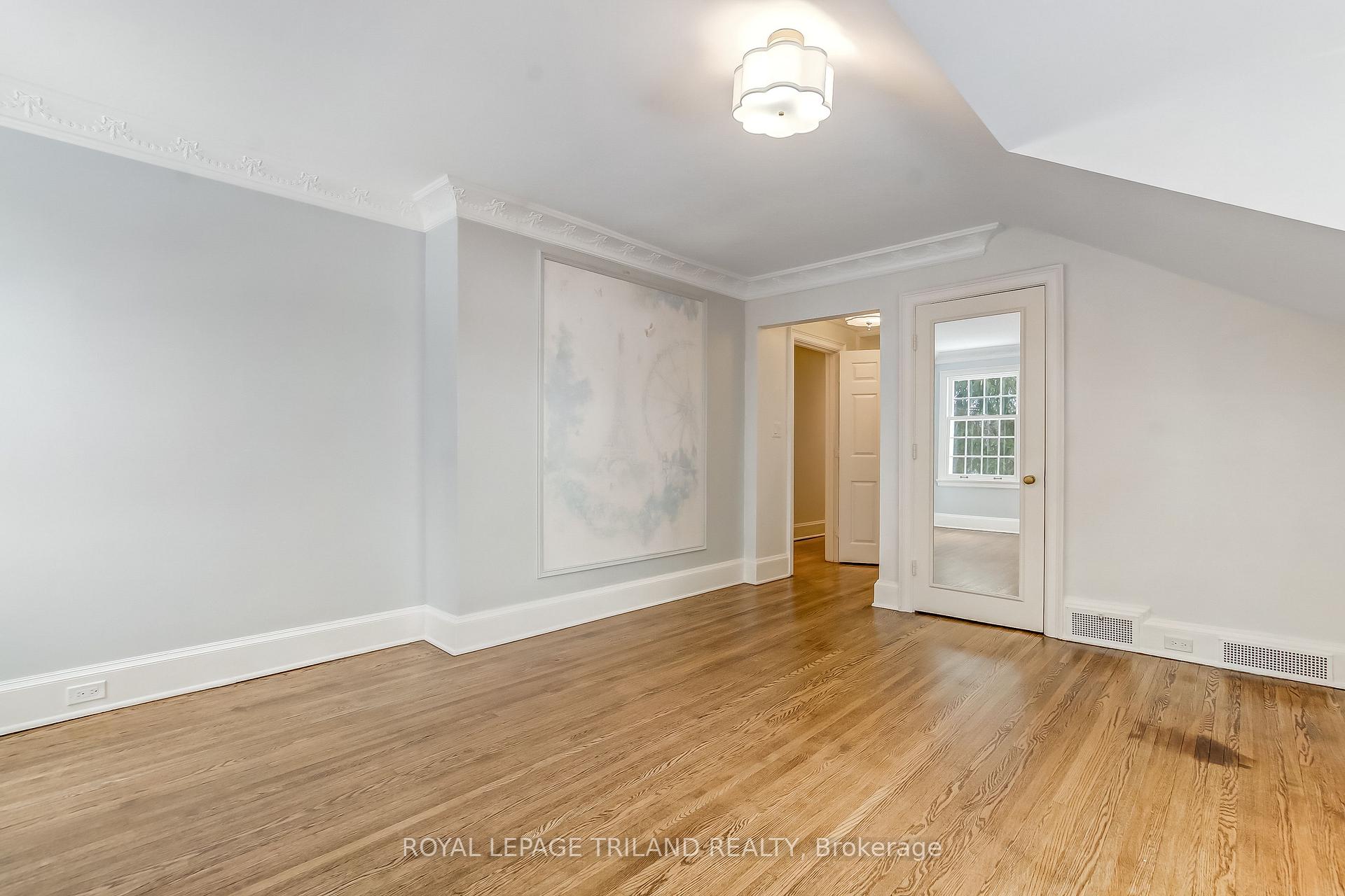Photo 32 of 1965 Highland Heights, London, South P — HOMEH