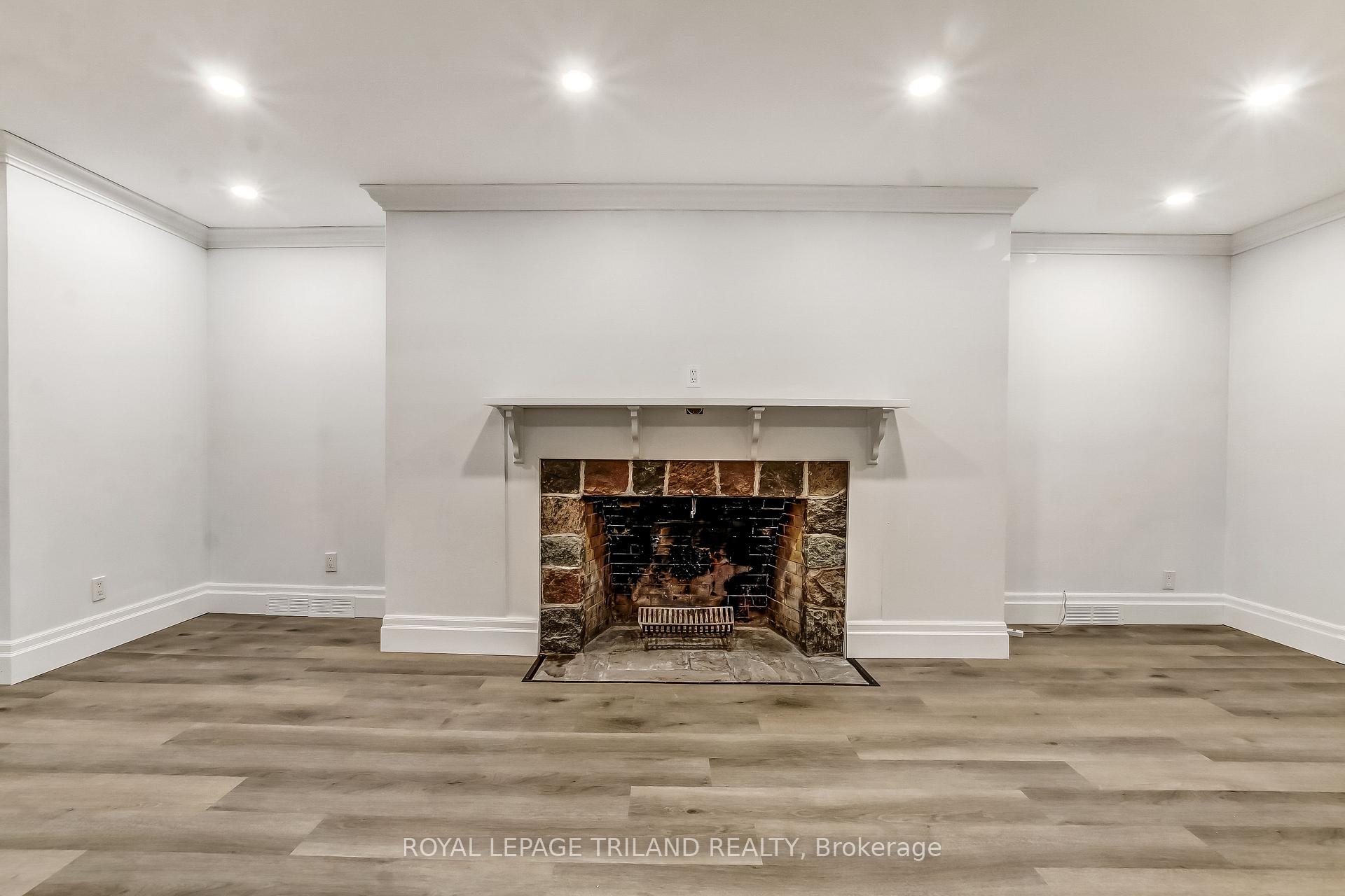 Photo 36 of 1965 Highland Heights, London, South P — HOMEH