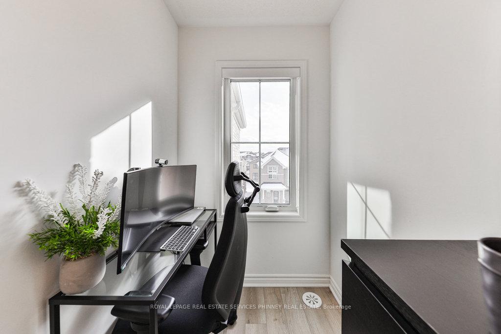 Photo 21 of 1841 Thames Circle, Milton, Bowes — HOMEH