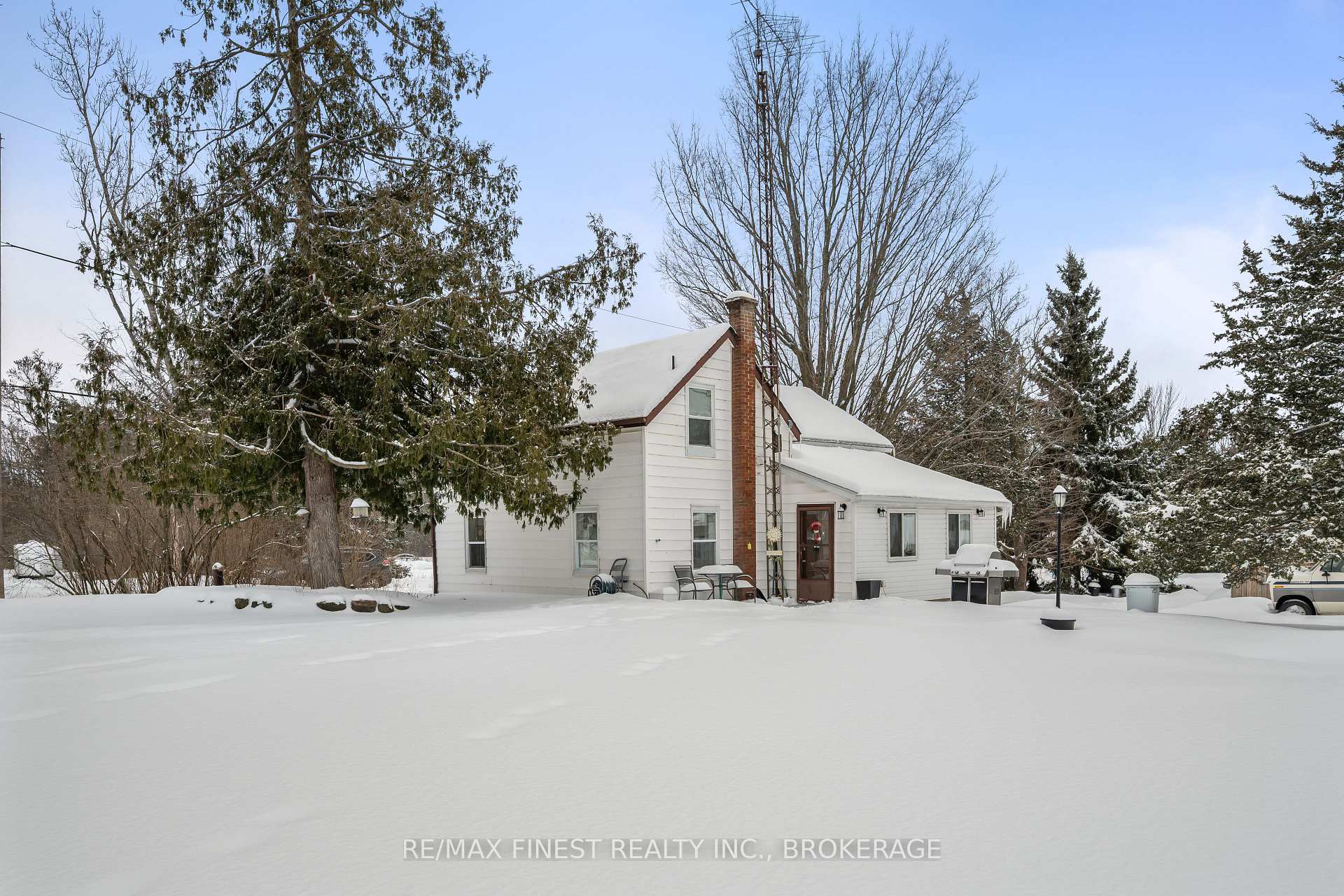 Photo 1 of 5593 Perth Road Crescent, Frontenac, Frontenac South — HOMEH