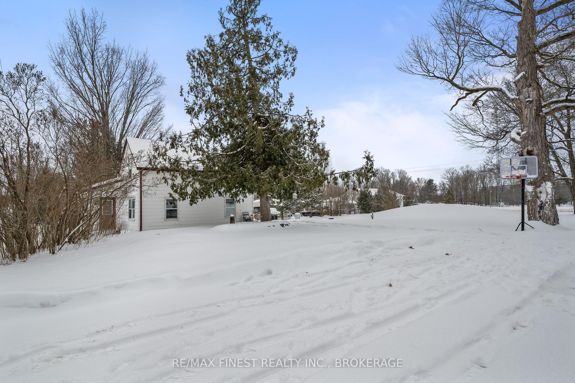 Photo 2 of 5593 Perth Road Crescent, Frontenac, Frontenac South — HOMEH